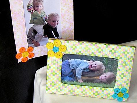 Manualidades de infantiles para el dia de la madre: portaretratos decorado