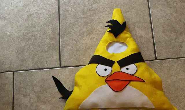 Como hacer un disfraz del ave amarillo de Angry Bird