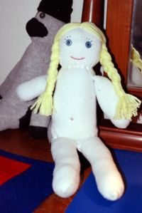 como hacer una muñeca con materiales reciclables