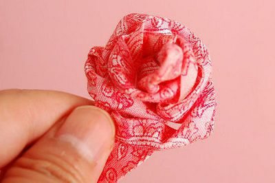 como hacer rosas de tela