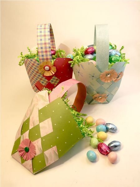 canasta de pascua con papel