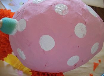 como hacer piñatas de globos