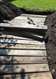 caminos de madera para jardin