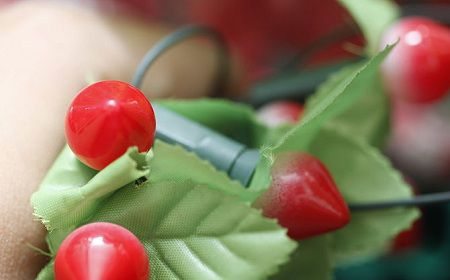 como poner las luces al arbol de navidad