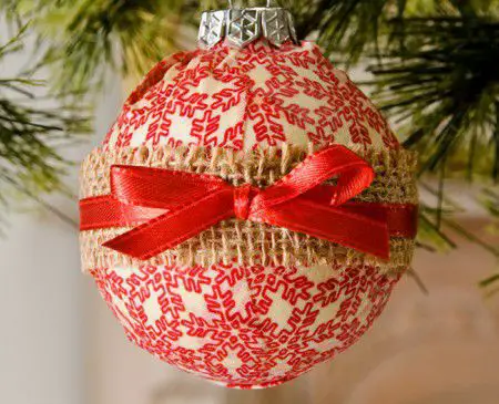 Como decorar bolas del árbol navideño con nuestro toque