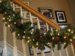 Como decorar una escalera con guirnaldas navideñas | Todo Manualidades