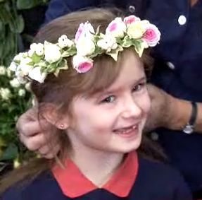 como hacer una corona de flores para el pelo