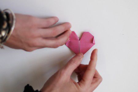 como hacer un corazon en origami