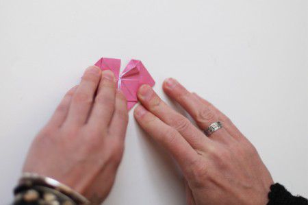 como hacer un corazon en origami