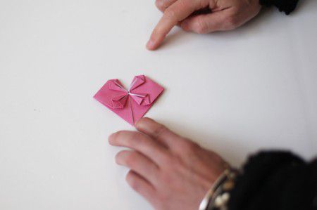 como hacer un corazon en origami