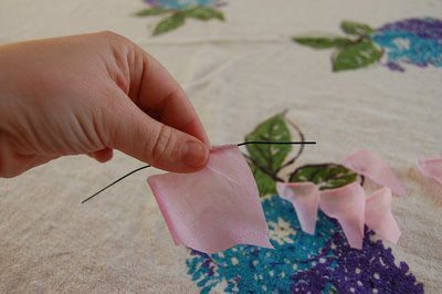 como hacer rosas de papel