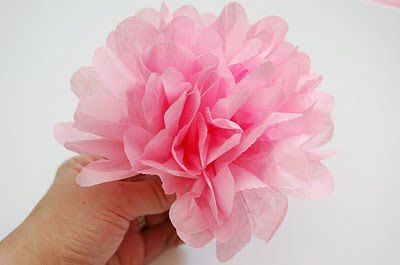 como hacer flores de papel seda