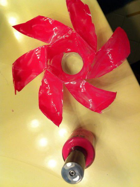 como hacer flores con botellas de plastico