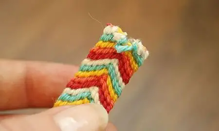 como hacer pulseras de lana