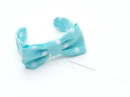 como hacer brazaletes de tela