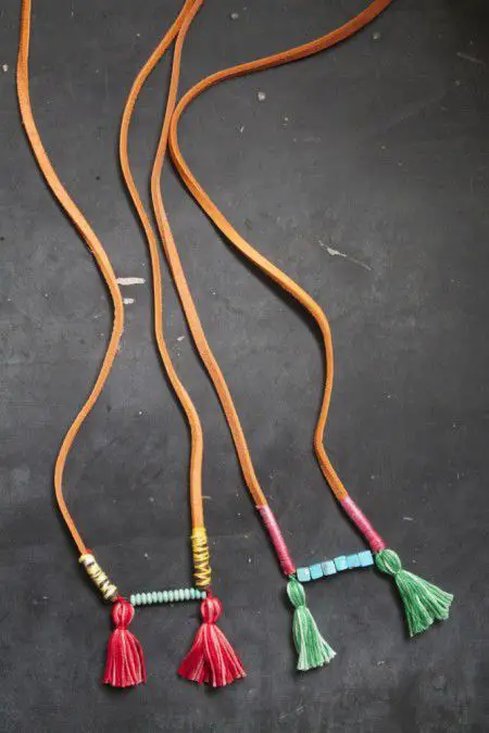 como hacer un collar con cordones