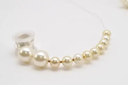 Como hacer una pulsera con perlas en pocos pasos
