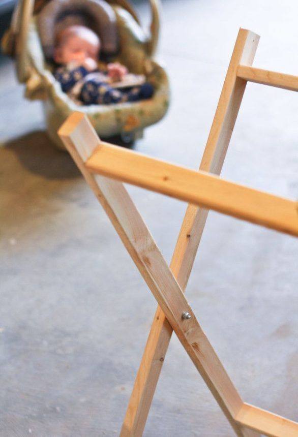 Como hacer un cesto de ropa sucia reversible | Todo Manualidades