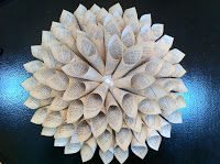 Corona de flores de papel para colgar